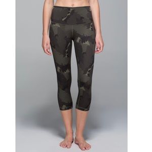 Lululemon Wunder Under Crop Roll Down Palm Party 6